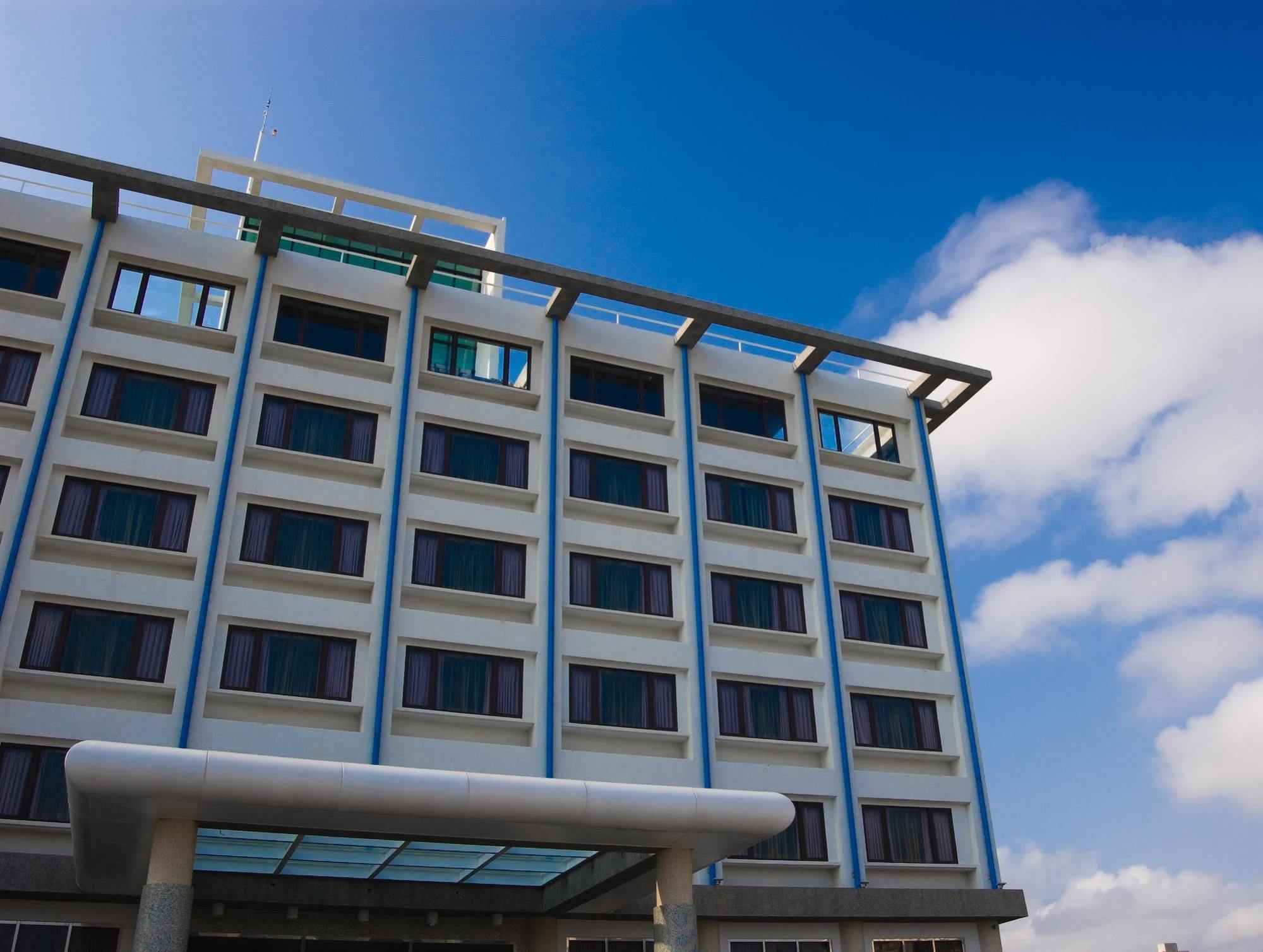 Yentai Hotel Magong Exterior photo